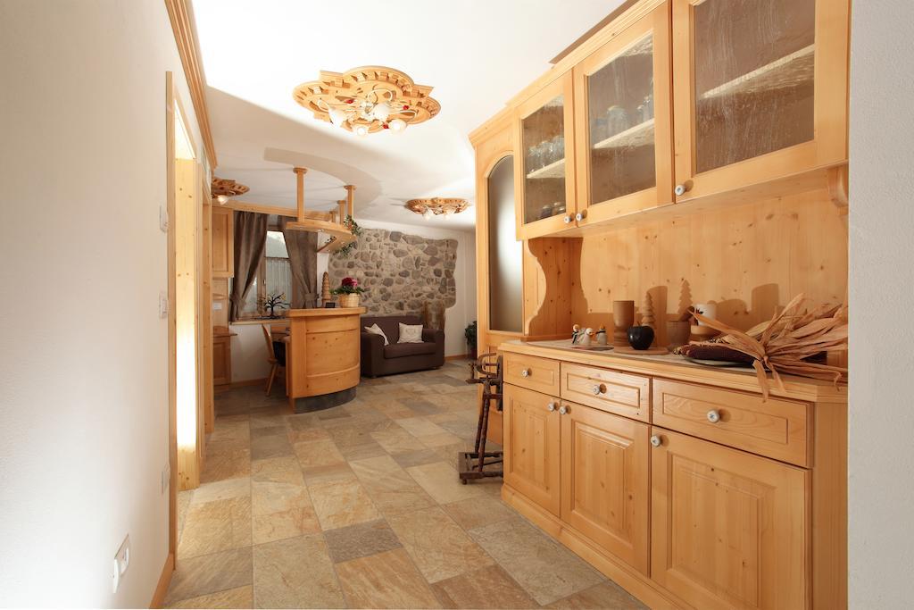 הוילה Cloz Agritur Al Canyon מראה חיצוני תמונה