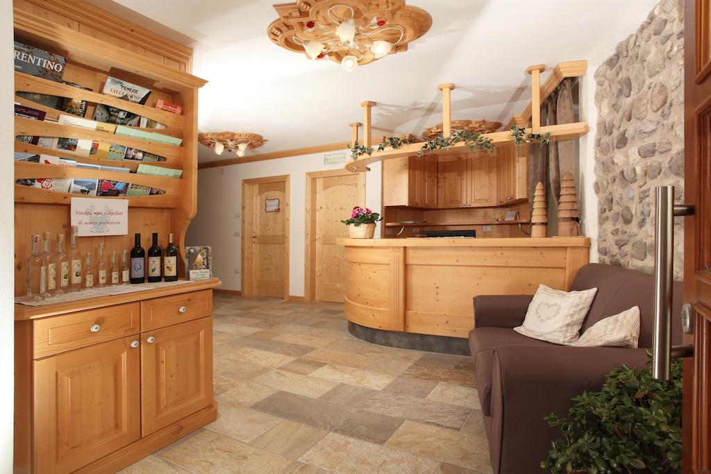 הוילה Cloz Agritur Al Canyon מראה חיצוני תמונה